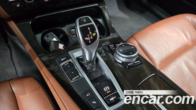BMW 5-Series 2014 — photo 9