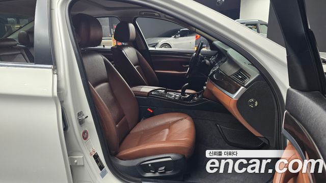 BMW 5-Series 2014 — photo 10