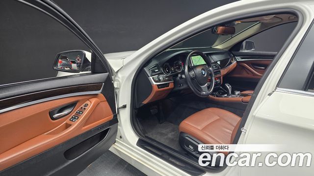 BMW 5-Series 2014 — photo 11