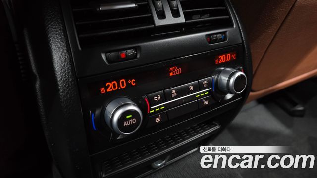 BMW 5-Series 2014 — photo 19