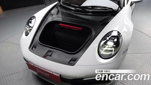 Porsche 911 2020 — photo 6