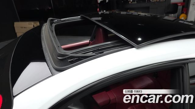 Porsche 911 2020 — photo 25