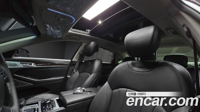 Genesis G80 2017 — photo 25