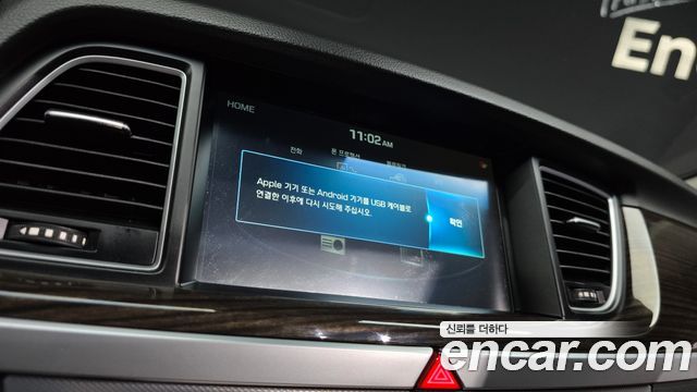 Genesis G80 2017 — photo 27