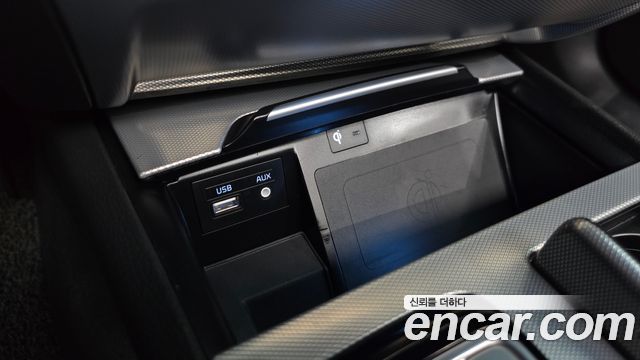 Genesis G80 2017 — photo 29