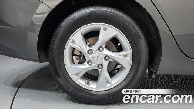 Hyundai AVANTE 2021 — photo 5