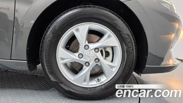 Hyundai AVANTE 2021 — photo 7