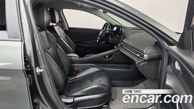 Hyundai AVANTE 2021 — photo 16