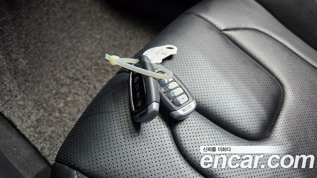 Hyundai AVANTE 2021 — photo 33