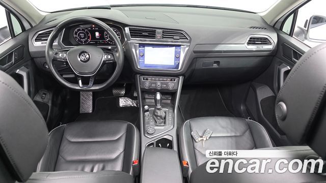 Volkswagen Tiguan 2018 — photo 10