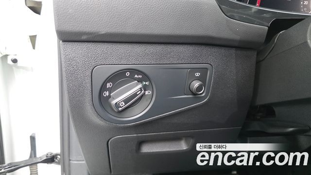 Volkswagen Tiguan 2018 — photo 26