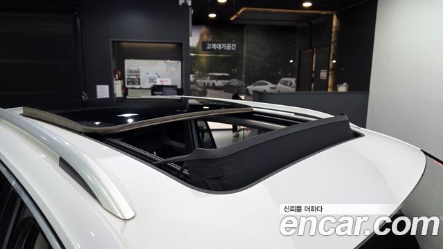 Volkswagen Tiguan 2018 — photo 27