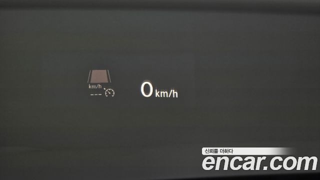 Volkswagen Tiguan 2018 — photo 31