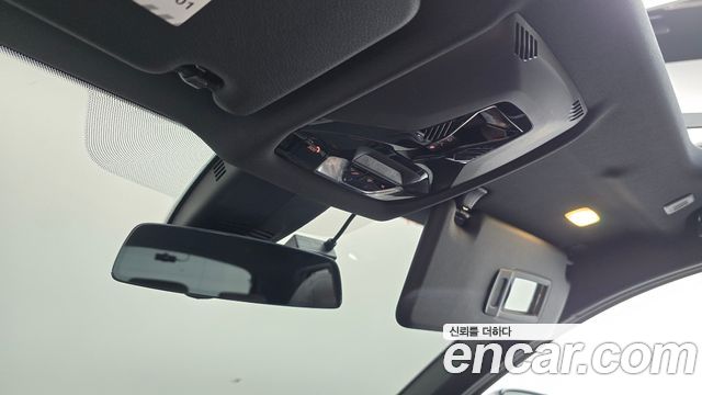BMW 1-Series 2020 — photo 24