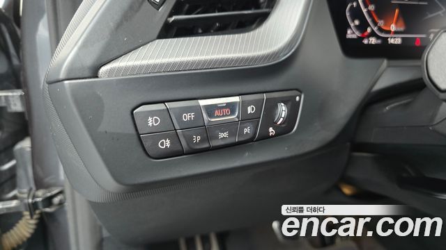 BMW 1-Series 2020 — photo 26