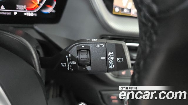 BMW 1-Series 2020 — photo 27