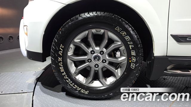 KG Mobility KORANDO 2016 — photo 5