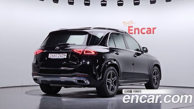 Mercedes-Benz GLE-Class 2020 — photo 2