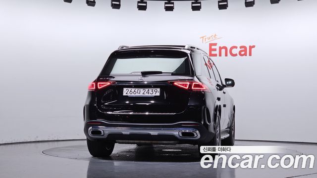 Mercedes-Benz GLE-Class 2020 — photo 4