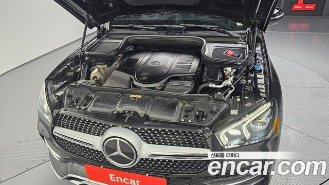 Mercedes-Benz GLE-Class 2020 — photo 6
