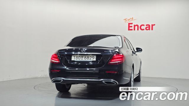 Mercedes-Benz E-Class 2020 — photo 4