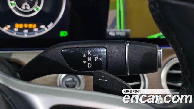 Mercedes-Benz E-Class 2020 — photo 12