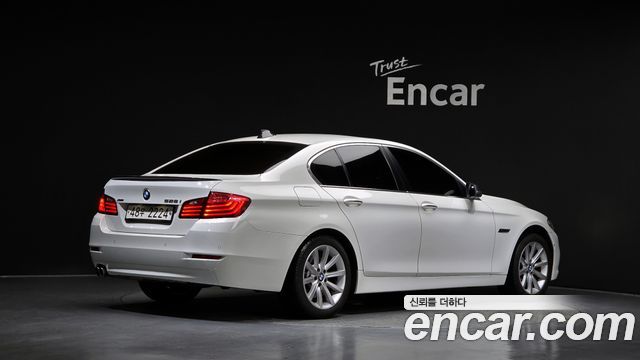 BMW 5-Series 2015 — photo 2