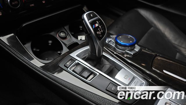 BMW 5-Series 2015 — photo 9