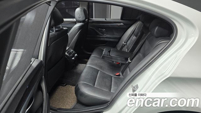 BMW 5-Series 2015 — photo 12