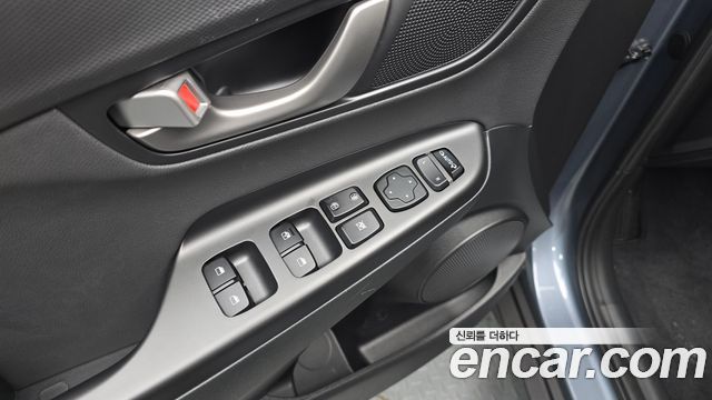 Hyundai Kona 2018 — photo 28