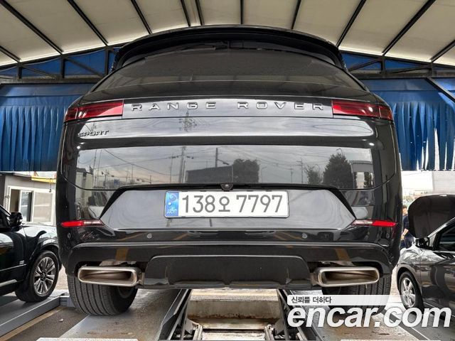 Land Rover Range Rover Sport 2025 — photo 2