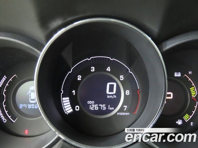 Kia Porte 2013 — photo 13