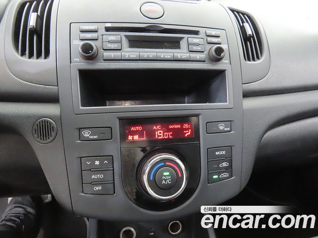 Kia Porte 2013 — photo 14