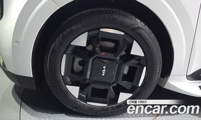 Kia Canival 2025 — photo 5