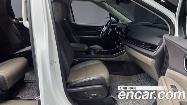 Kia Canival 2025 — photo 17