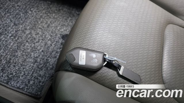 Kia Canival 2025 — photo 27