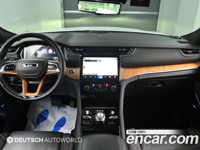 Jeep Cherokee 2023 — photo 7