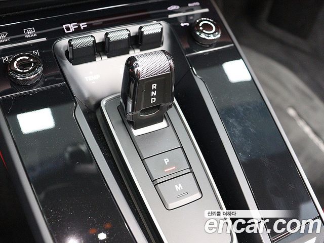 Porsche 911 2023 — photo 9