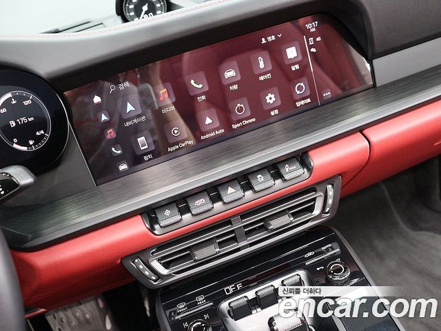 Porsche 911 2023 — photo 17