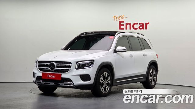 Mercedes-Benz GLB-Class 2022 — photo 1