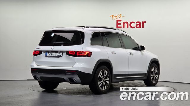 Mercedes-Benz GLB-Class 2022 — photo 2