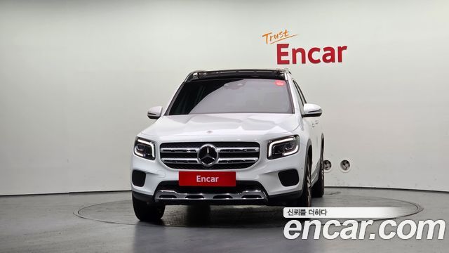 Mercedes-Benz GLB-Class 2022 — photo 3