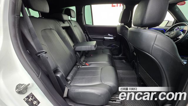 Mercedes-Benz GLB-Class 2022 — photo 18