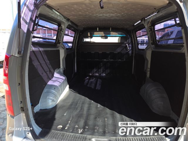 Hyundai Starex 2014 — photo 9