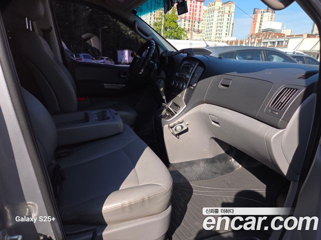 Hyundai Starex 2014 — photo 11
