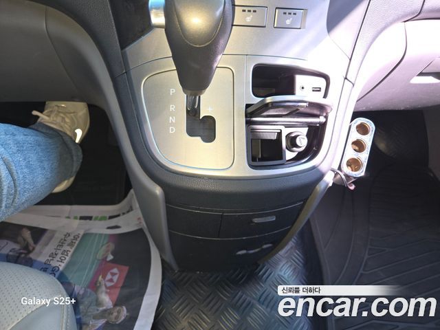 Hyundai Starex 2014 — photo 15
