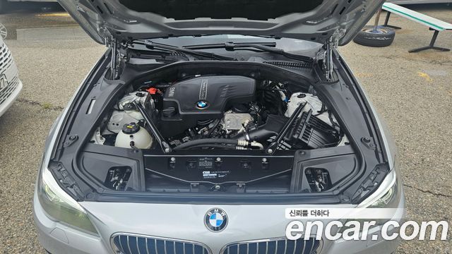 BMW 5-Series 2014 — photo 8