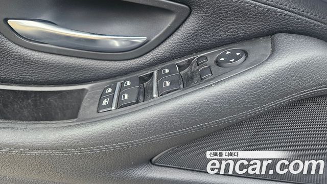 BMW 5-Series 2014 — photo 15