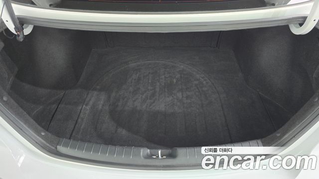 Hyundai AVANTE 2017 — photo 15