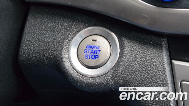 Hyundai AVANTE 2017 — photo 18